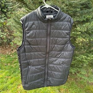 Straight Down Men's Quilted Black Vest